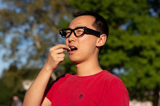 卡內(nèi)基梅隆大學展示FitByte飲食記錄智能眼鏡系統(tǒng)-肽度TIMEDOO